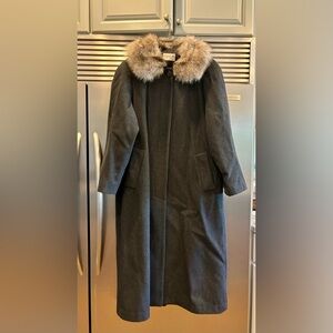 Size 8 full length coat with fur collar